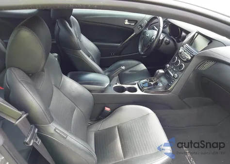 2013 Hyundai Genesis 3.8 Track z USA, uszkodzony, nr VIN KMHHU6KJ7DU097336